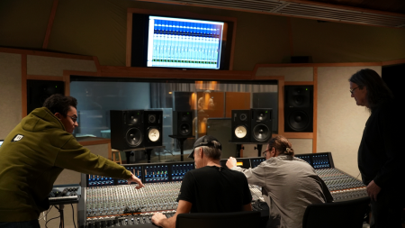 Cutting-edge SSL Duality Fuse SuperAnalogue mixing console